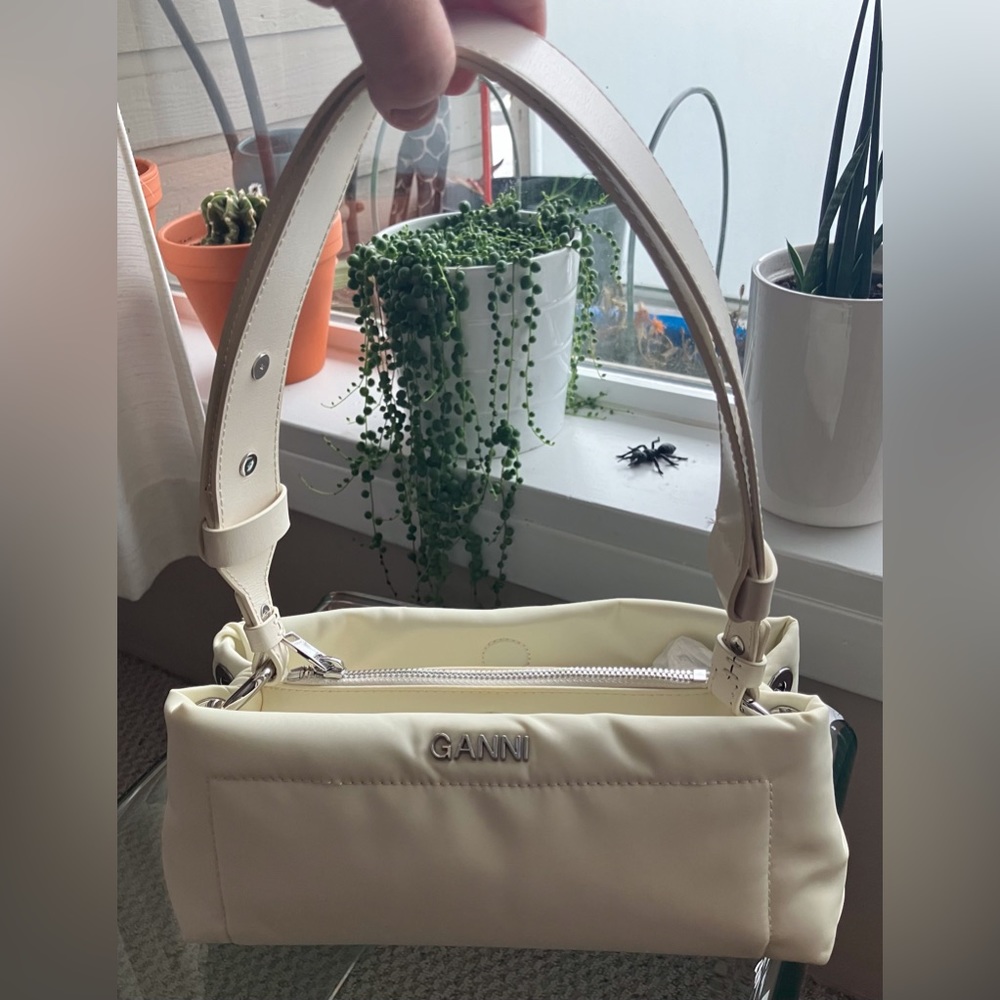 BNWOT Ganni Pillow Baguette Handbag in White/Ivory.